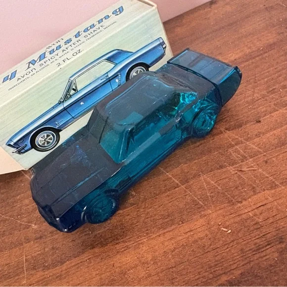 💚Avon Vintage 1964 Mustang Decanter - Picture 2 of 4
